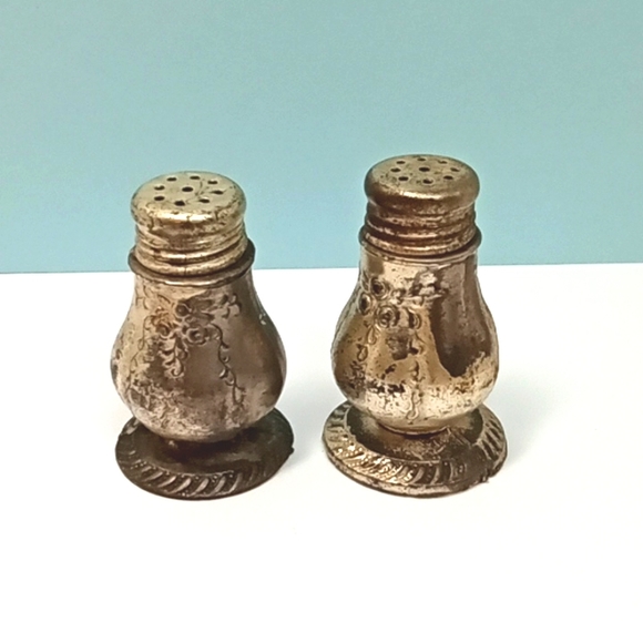 unknown | Dining | Antique Made In Occupied Japan Metal Salt And Pepper